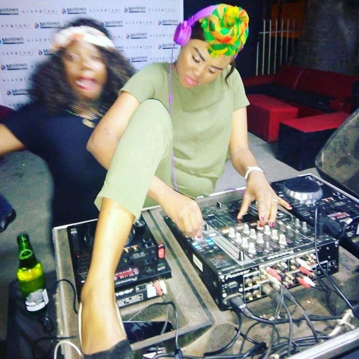 Dj Ladytone Re Tswela Pele ft Mr EXtreme