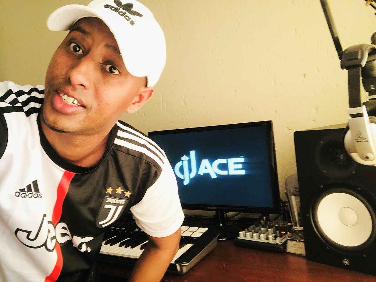 DJ Ace Love & Peace (Soulful AmaPiano Mix)