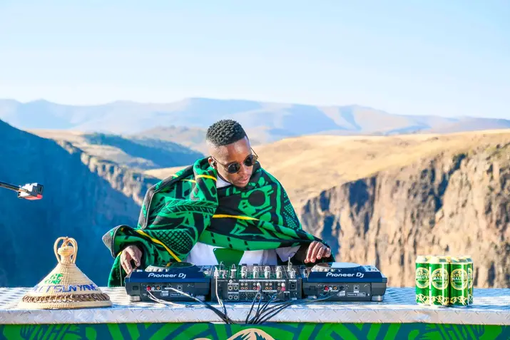 Romeo Makota - Amapiano Mix 09 August (Maletsunyane Falls in Lesotho)