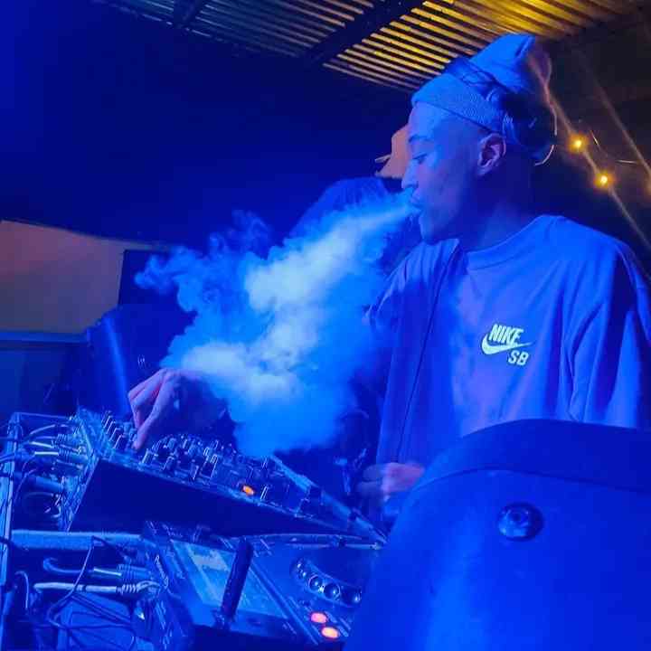 Thabza Tee - Royal Selection Vol. 22 (100% Production Mix)