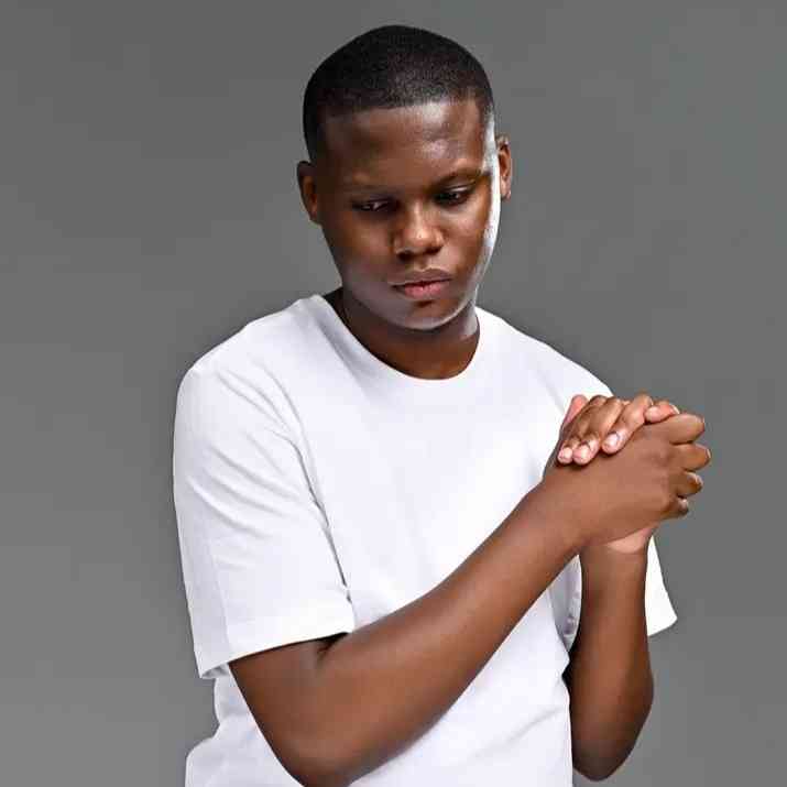 Naqua SA - Robala Ka Khutso ft. Topless Fam