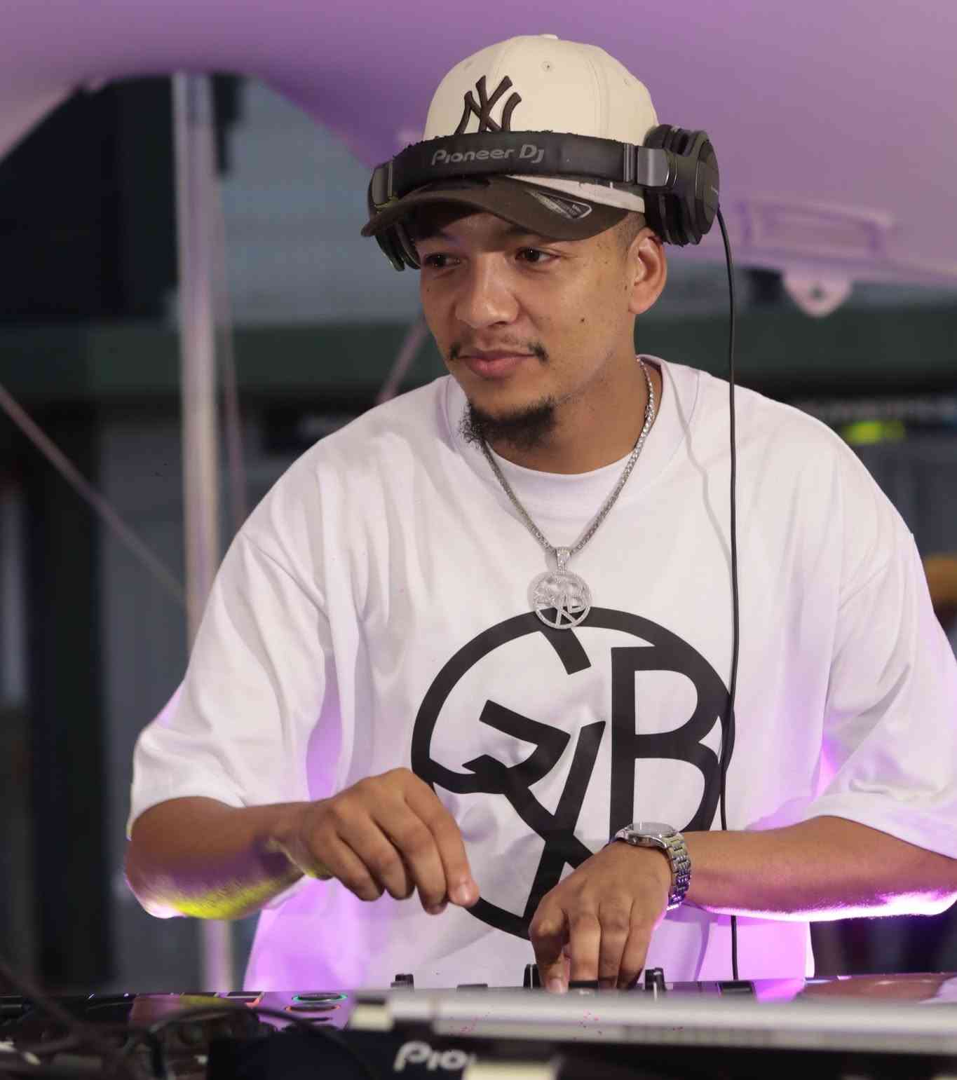 DJ Ice Flake - The Ice Flake Show Season 13 Episode 2
